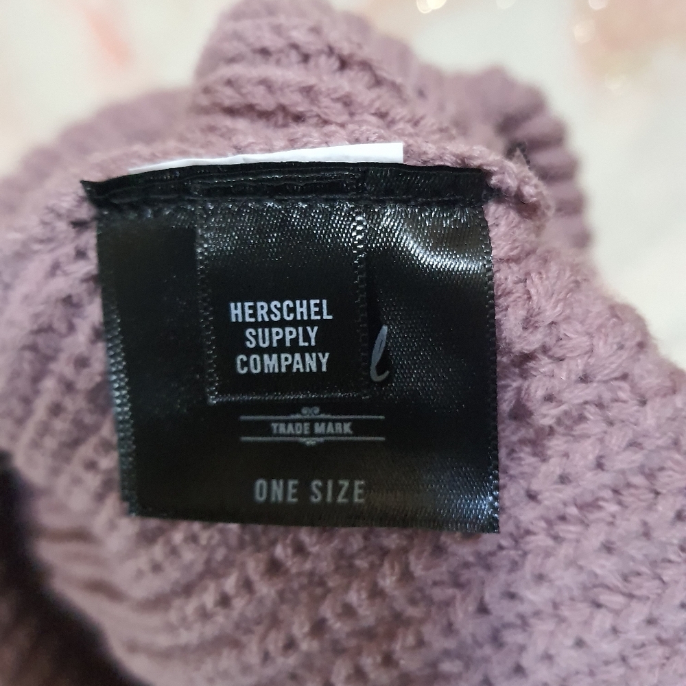 Herschel Hat - Picture 2 of 3